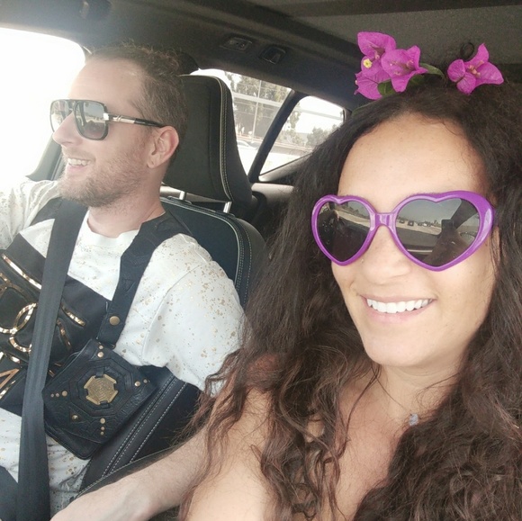 Hi I'm Leah. <3 Special items with great vibes! - Picture 2 of 5